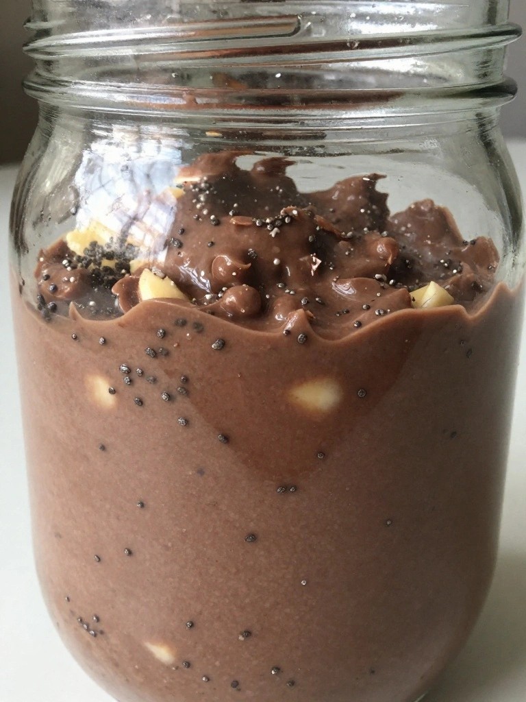 Chocolate Banana Overnight Oats