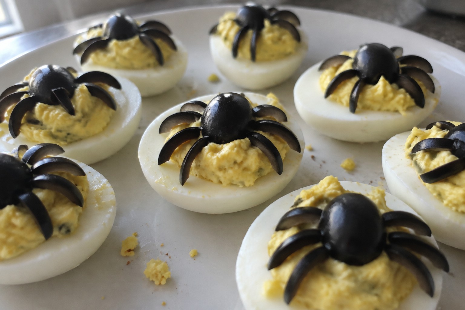 10 Halloween Appetizers for a Frightfully Fun Spread