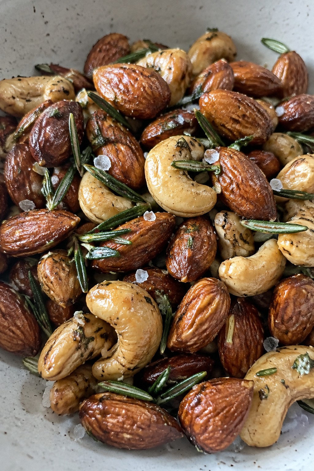 Rosemary Sea Salt Roasted Almond and Cashew Mix