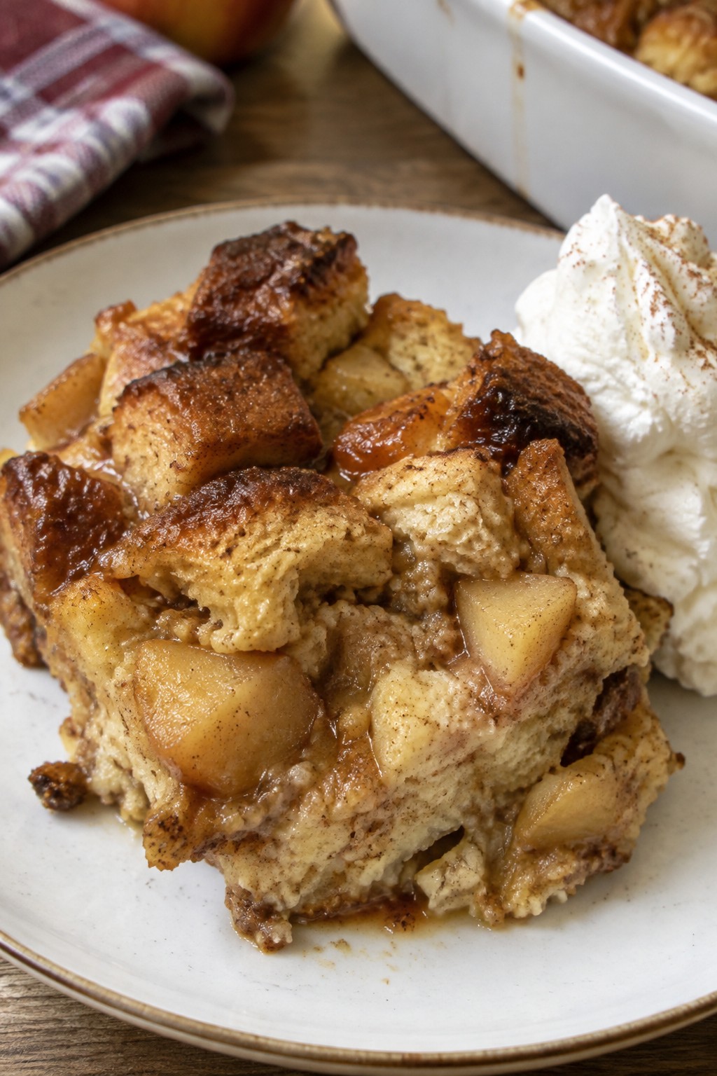 Brandy Apple Cinnamon Bread Pudding