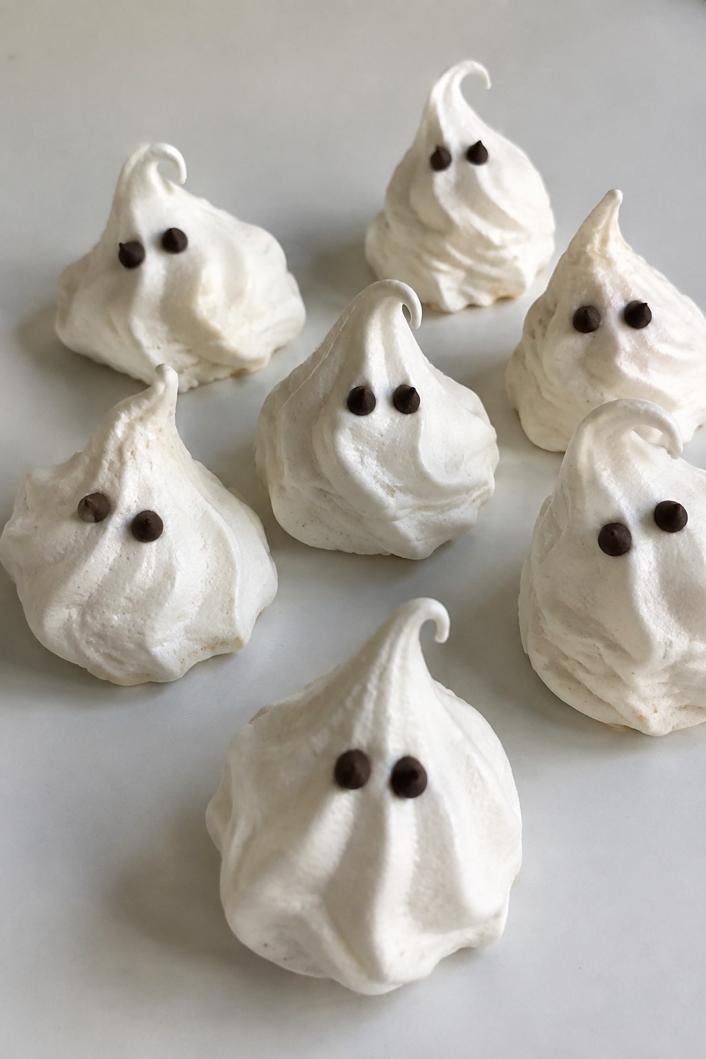Ghostly Vanilla Meringue Kisses