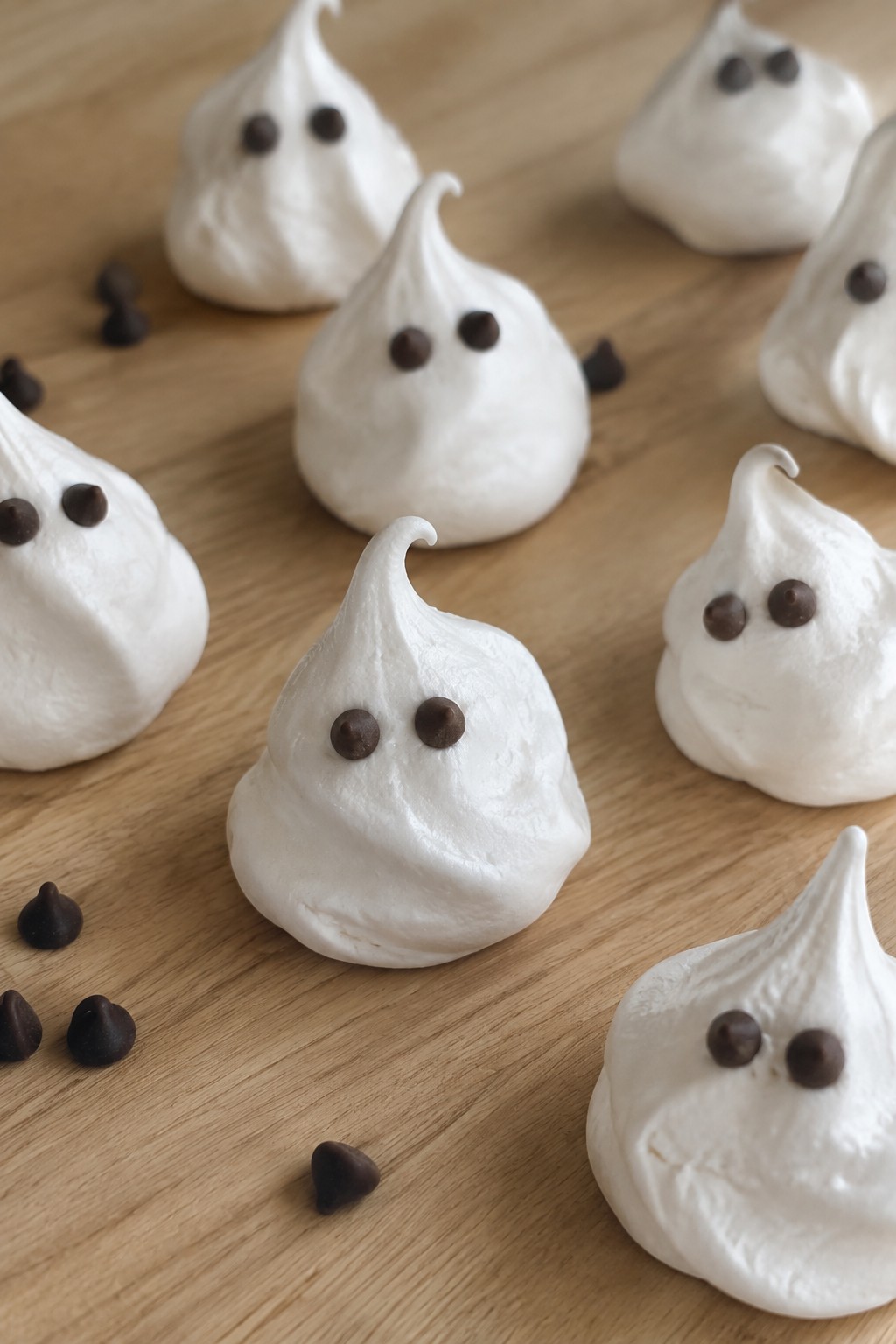 Ghostly Meringue Kisses