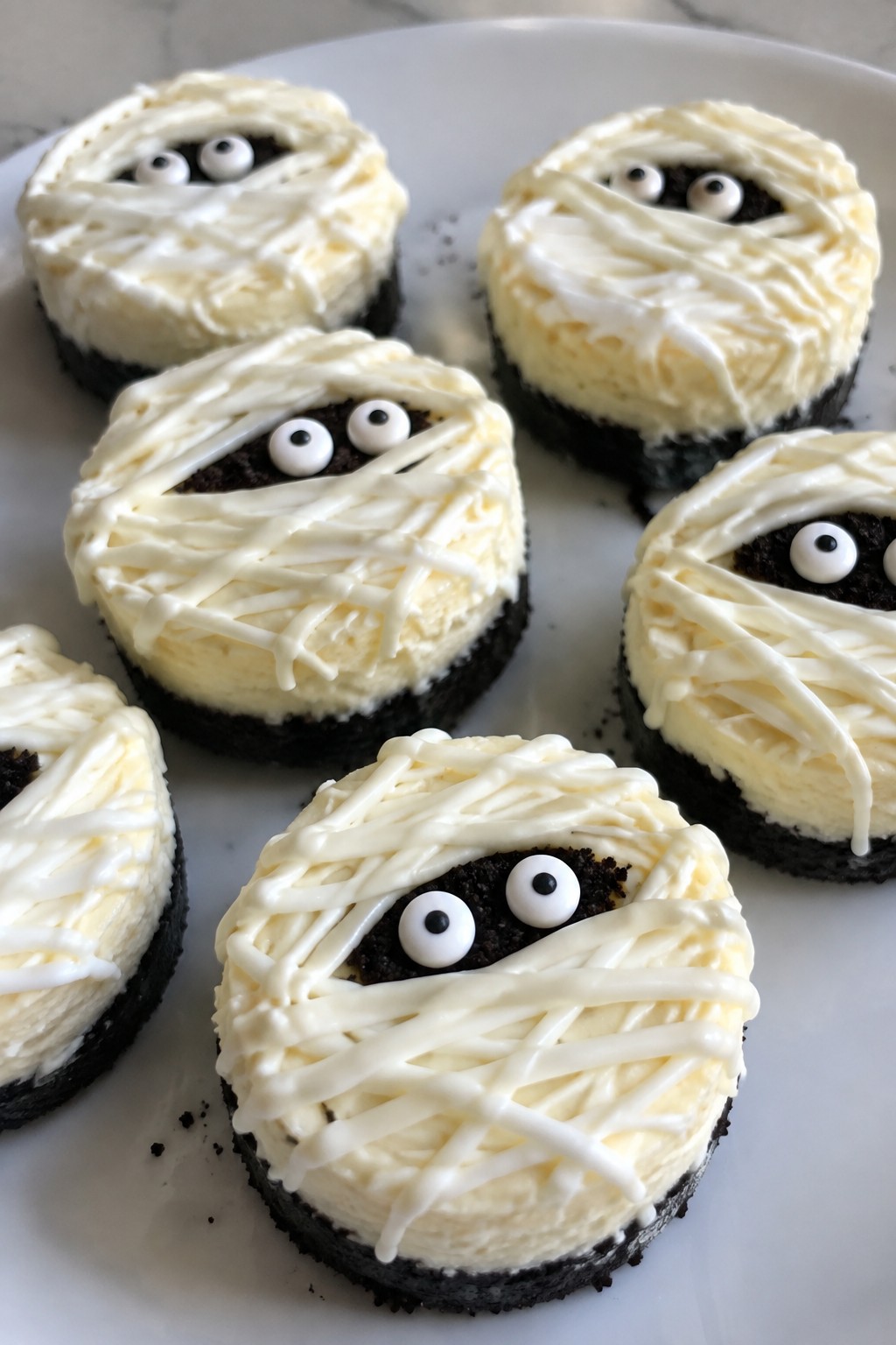 No-Bake Oreo Mummy Cheesecakes