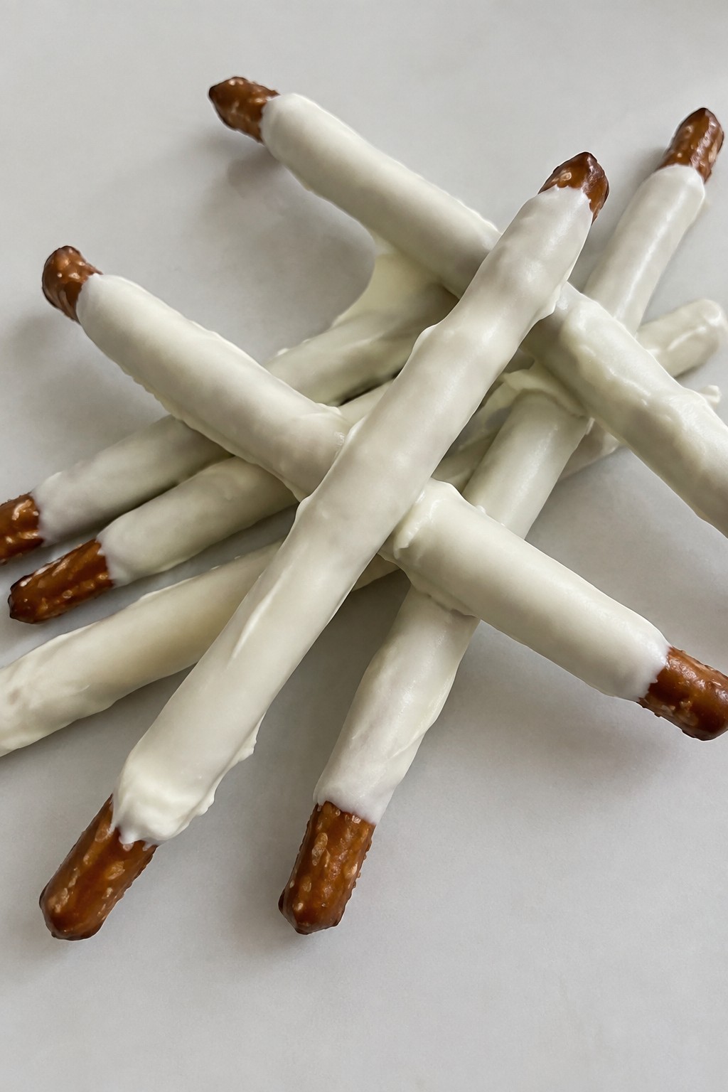 Skeleton Bone White Chocolate Pretzel Rods